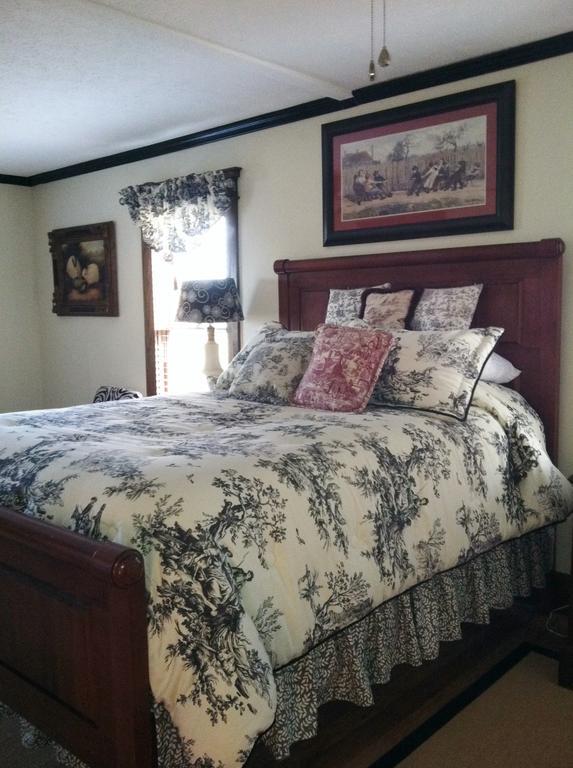 The Destination Llc Bed & Breakfast Salem